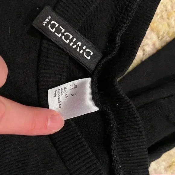 DIVIDED H&M USA SAN FRANCISCO 1998 SWEATER - Picture 4 of 5